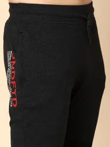 V-Mart Men Colourblocked Straight Fit Joggers