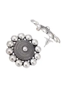 ATIBELLE Set Of 4 Silver Plated & Ghunghroo Stone Studded Earrings maangtikka & Bangles