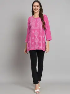 PARAMOUNT CHIKAN Women Embroidered Lucknowi Chikankari Cotton Kurti