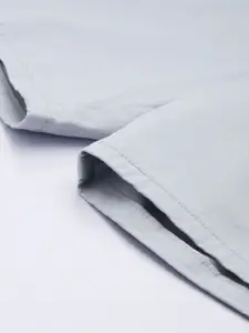 Levis Men Mid Rise Regular Fit Chino Shorts