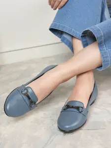 DressBerry Women Blue Textured Party Ballerinas Flats