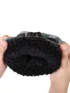 Alexvyan Men Patterned Snow & Wind Proof Riding  Gloves