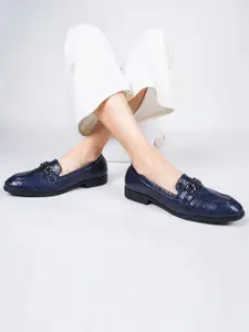 THE WHITE POLE Women Textured Comfort Insole Lightweight Loafers