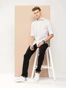 encore by INVICTUS Opaque Geometric Printed Casual Shirt