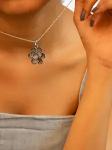 Shyle 925 Sterling Silver Moh Textured Flower Pendant With Chain