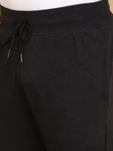 V-Mart Men Typography Printed Cotton Joggers