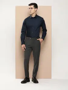 INVICTUS Men Opaque Formal Shirt