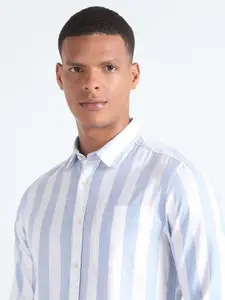 Flying Machine Vertical Striped Spread Collar Roll Up Sleeves Slim Fit Casual Shirt