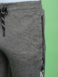 V-Mart Men Striped Mid-Rise Cotton Track Pant