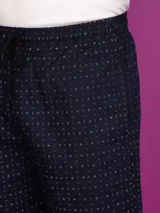 V-Mart Men Abstract Printed Mid-Rise Cotton Shorts