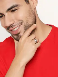 OOMPH Set Of 2 Stainless Steel Finger Rings