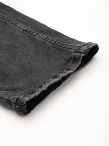 The Roadster Lifestyle Co. Men Slim Tapered Fit Light Fade Stretchable Jeans