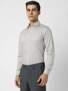 Van Heusen Vertical Striped Spread Collar Pure Cotton Formal Shirt
