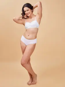 Enamor Padded Non Wired Medium Coverage Seamless Cups & Removable Straps T-Shirt Bra