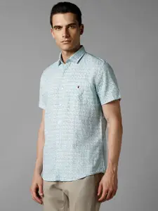 Louis Philippe Sport Slim Fit Micro Ditsy Printed Spread Collar Short Sleeves Casual Shirt