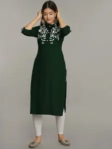 NEW4U Embroidered Straight Kurta