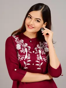 NEW4U Embroidered Straight Kurta