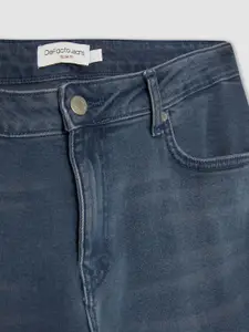 DeFacto Men Mid Rise Clean Look Medium Shade Stretchable Jeans