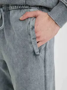 DeFacto Men Mid-Rise Pure Cotton Trousers