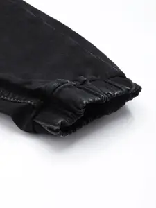 The Roadster Life Co. Men Mid Rise Jogger Light Fade Stretchable Jeans