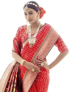 Mitera Striped Woven Design Zari Saree