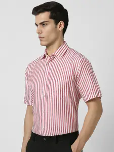 Van Heusen Vertical Striped Opaque Formal Shirt