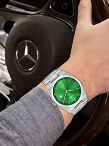 LOREM Men Dial & Stainless Steel Bracelet Style Straps Analogue Watch LR160-CM