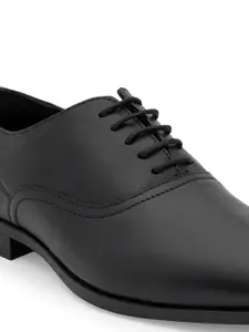 Red Tape Men Textured Formal Oxfords
