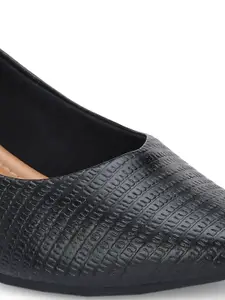 Roadster Lifestyle Co. Black Textured Block Heel Pumps