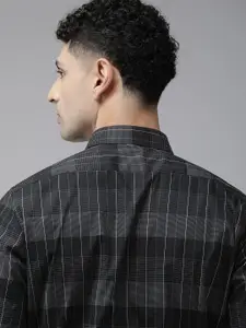 Van Heusen Slim Fit Checked Formal Shirt