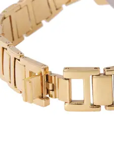 DressBerry Women Bracelet Style Straps Analogue Watch DB-31-02