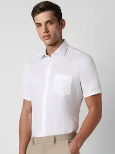 Van Heusen Spread Collar Short Sleeves Cotton Regular Fit Shirt