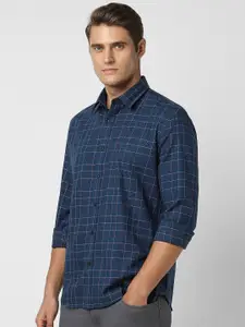Van Heusen Sport Men Slim Fit Opaque Checked Casual Shirt