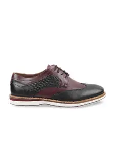 Metro Men Textured Round Toe Formal Brogues