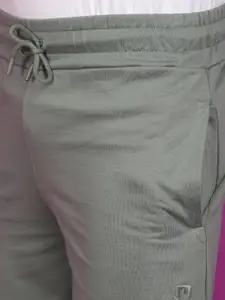 V-Mart Men Mid-Rise Cotton Shorts