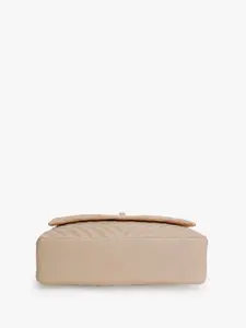 Kazo Quilted Solid Handbag With Chain