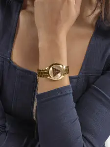 GUESS Women Stainless Steel Bracelet Style Straps Analogue Watch GW0675L2