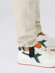 Banana Club Men Cotton Slim-Fit Cargo Trousers