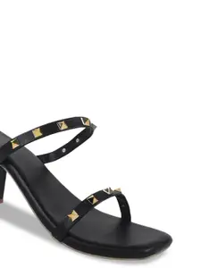 Try Me Embellished Ethnic Block Sandals