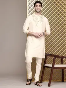 House of Pataudi Floral Printed Mandarin Collar Sequinned Jashn Kurta with Churidar