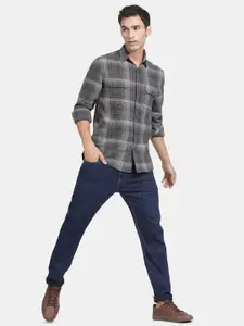 t-base Men Opaque Checked Casual Shirt