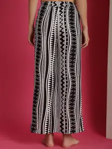 Boston Club Geometric Printed Mid-Rise Flared Lounge Pants