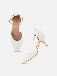 DressBerry White Textured Kitten Heeled Pumps