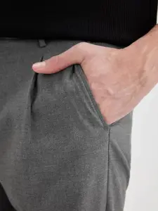 DeFacto Men Mid Rise Pleated Regular Trousers