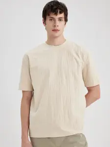 DeFacto Self Design Round Neck T-shirt