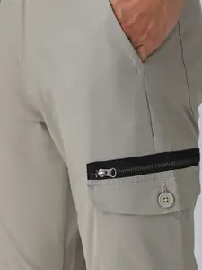 Banana Club Men Mid-Rise Easy Wash Cotton Cargo Trousers