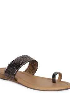 Bata Textured One Toe Flats