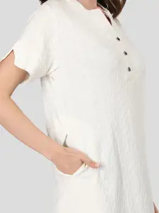 Duchess Geometric Printed Mandarin Collar Kurti With Trouser