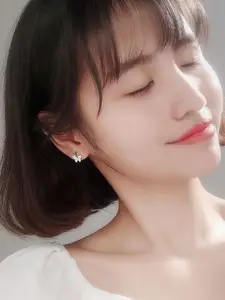 VAGHBHATT Silver-Plated Stainless Steel Classic Studs