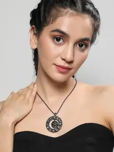 SOHI Silver-Plated Circular Pendant with Chain